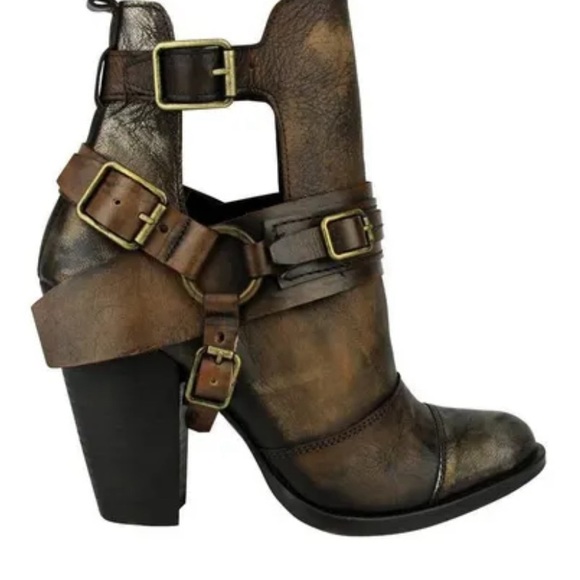 MN boots size 7 from Buckle Brown Free Bird style MSRP $295 EUC - Picture 2 of 9